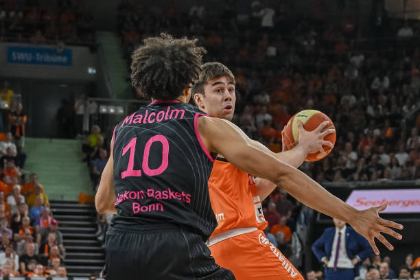 马不能靠实 马不能靠实